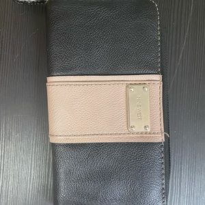 Nine West wallet